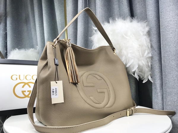 激安グッチバッグコピー背面デザイン